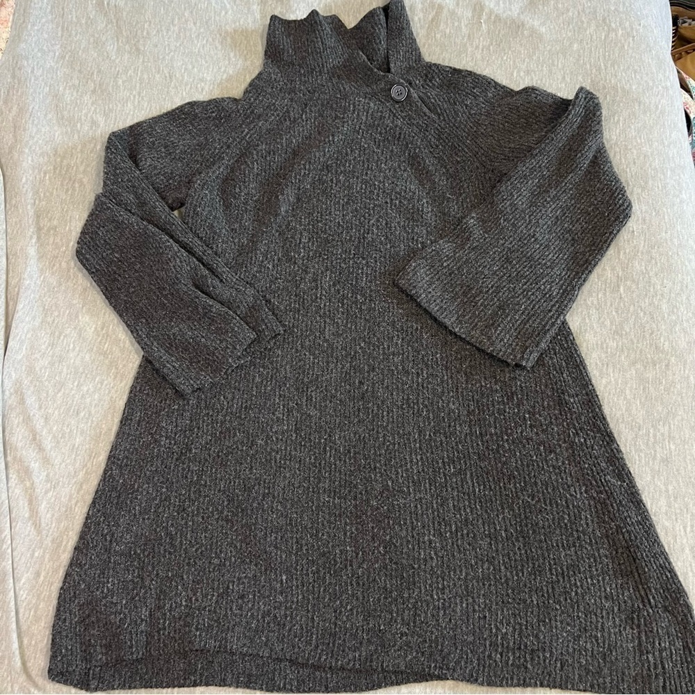 Max Studio Gray Tunic Sweater with Turtleneck